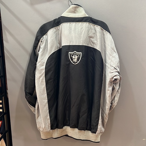 Vintage Las Vegas Raiders Jacket Size Medium - Picture 2 of 2